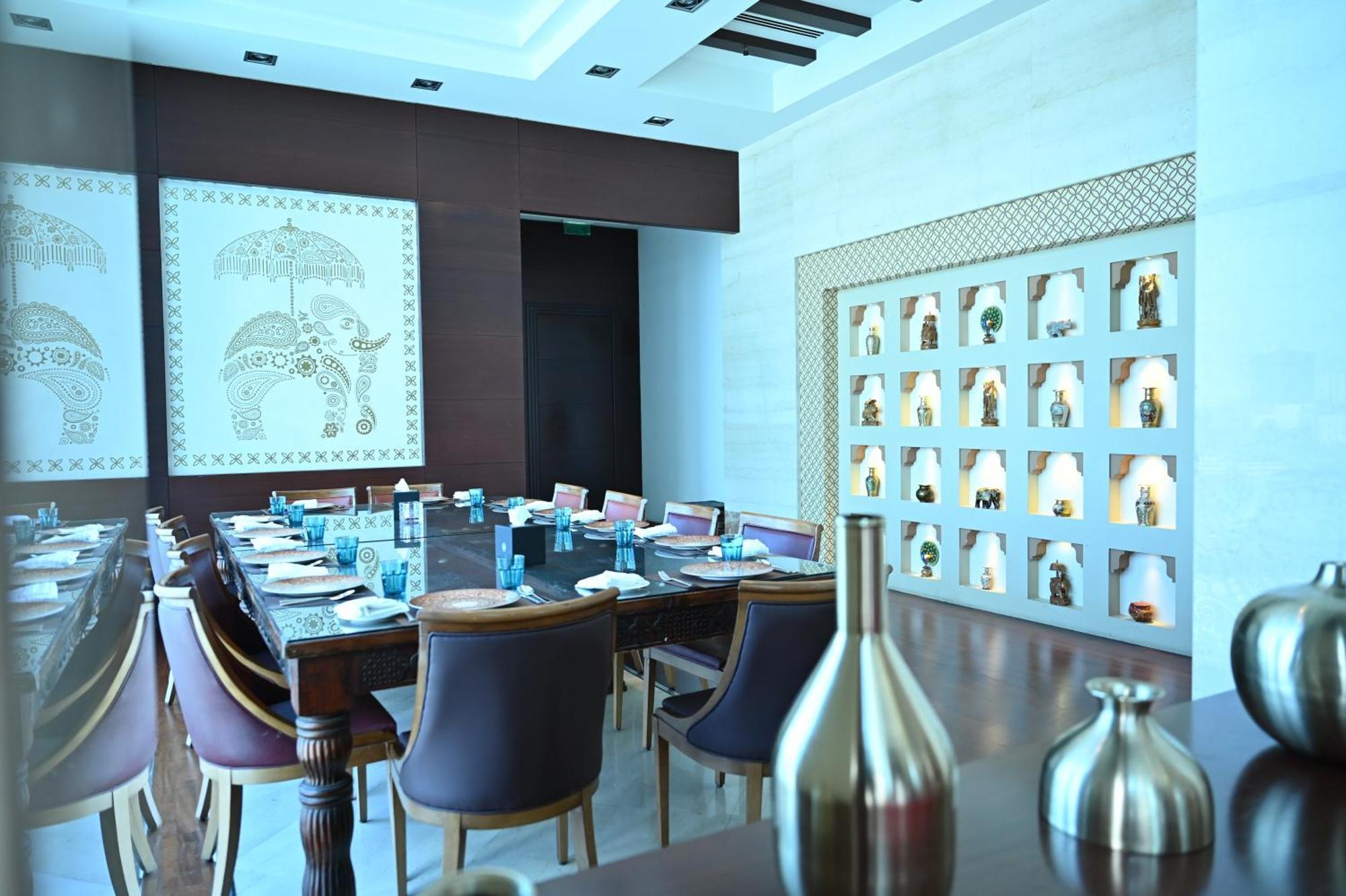 Ramee Grand Hotel And Spa Manama Exterior photo The interior of the restaurant