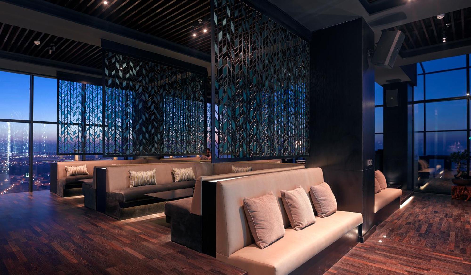 Ramee Grand Hotel And Spa Manama Exterior photo The interior of the lounge