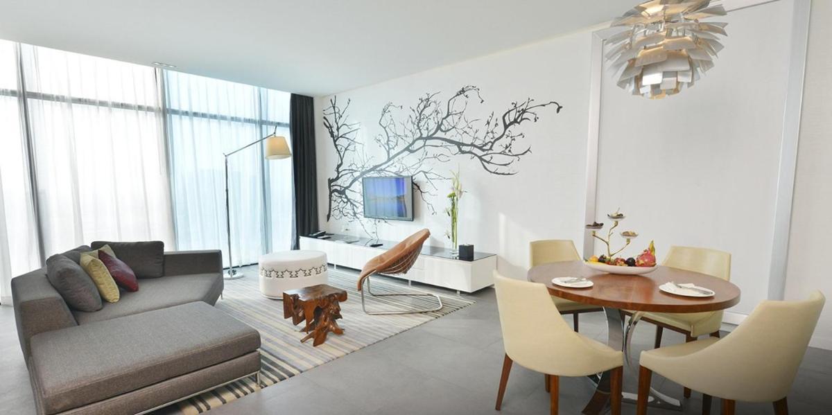 Ramee Grand Hotel And Spa Manama Exterior photo A living room