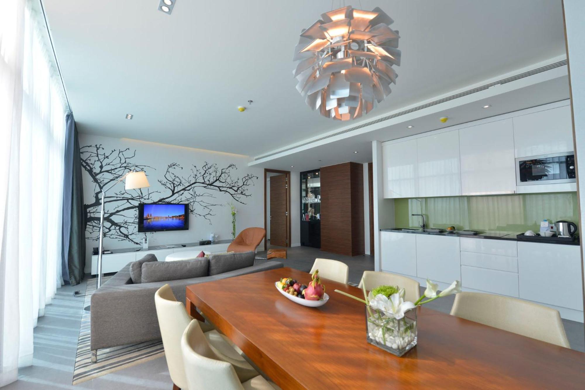 Ramee Grand Hotel And Spa Manama Exterior photo A modern apartment in Warsaw, Poland